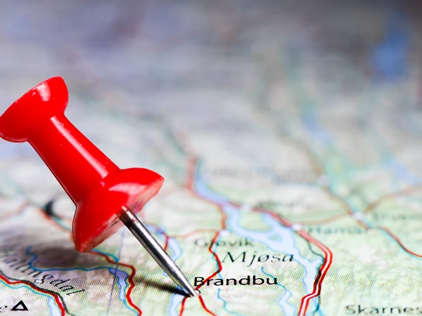 shutterstock_2484016095_lav