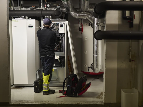 NOEN_JPEG%20beskj%C3%A6rt_BAW_02